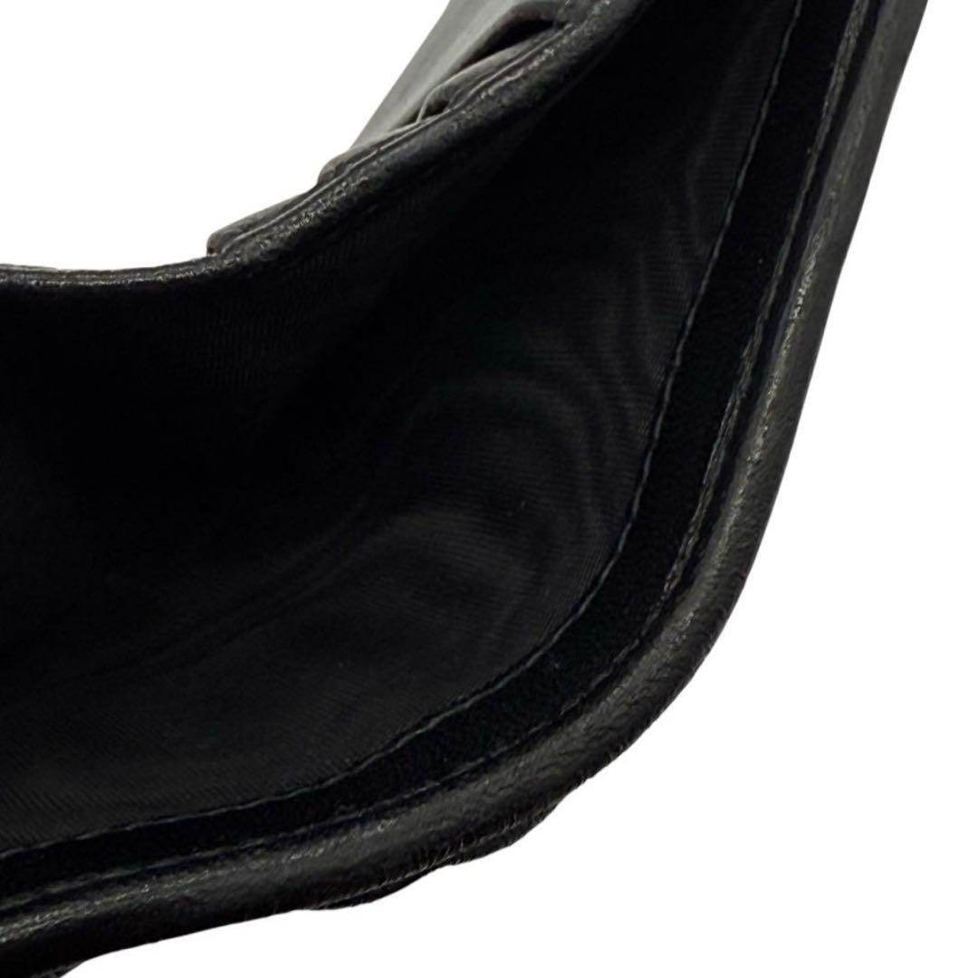 【 正規品 】 miumiuマテラッセレザー 二つ折り財布RFIDタグ搭載