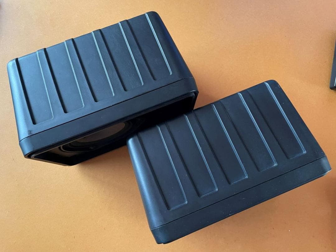 BOSE 101SDVM 防磁型スピーカー ペア ブラック　+　取り付け金具