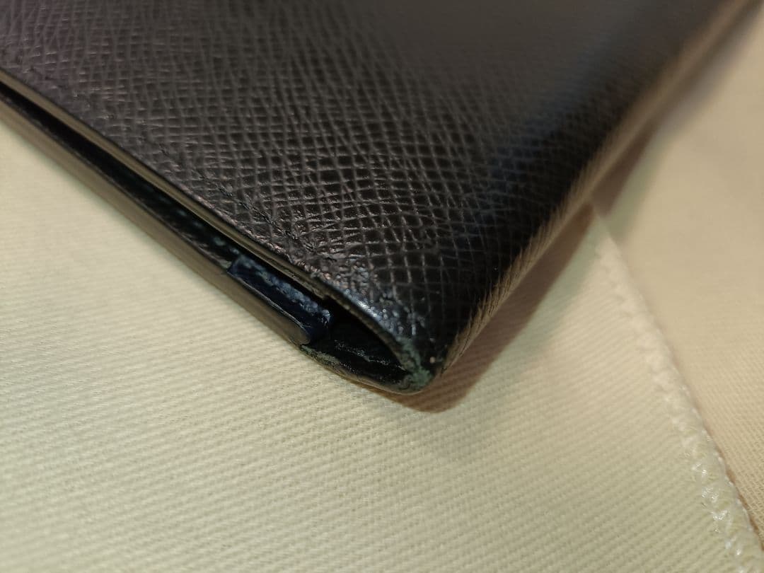 LOUIS VUITTON TAIGA ポルトフォイユアレクサンドルNM 長財布