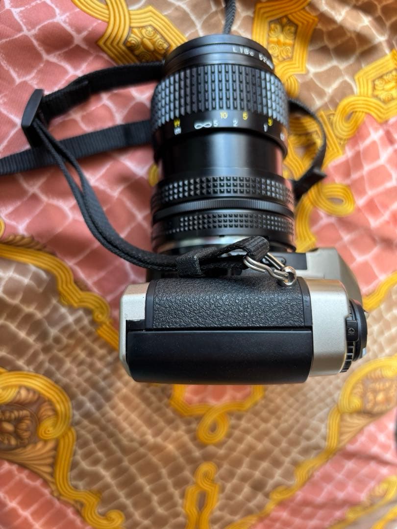 早い者勝8日、月曜日のみ価格Nikon FE10 35-70mmレンズ完動美品