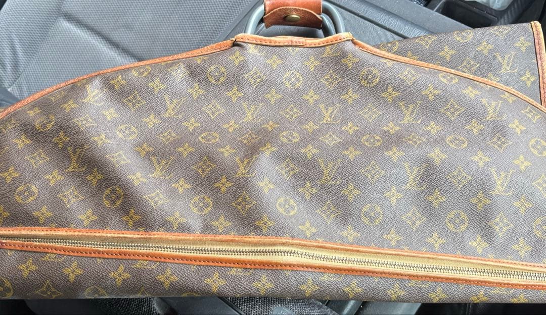 k*9様 ルイヴィトン　ガーメントバッグ