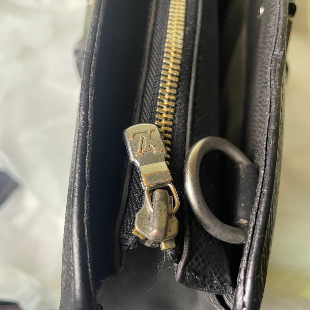 LOUIS VUITTON タイガ 黒 ビジネスバッグ ポルトドキュマン ロザン