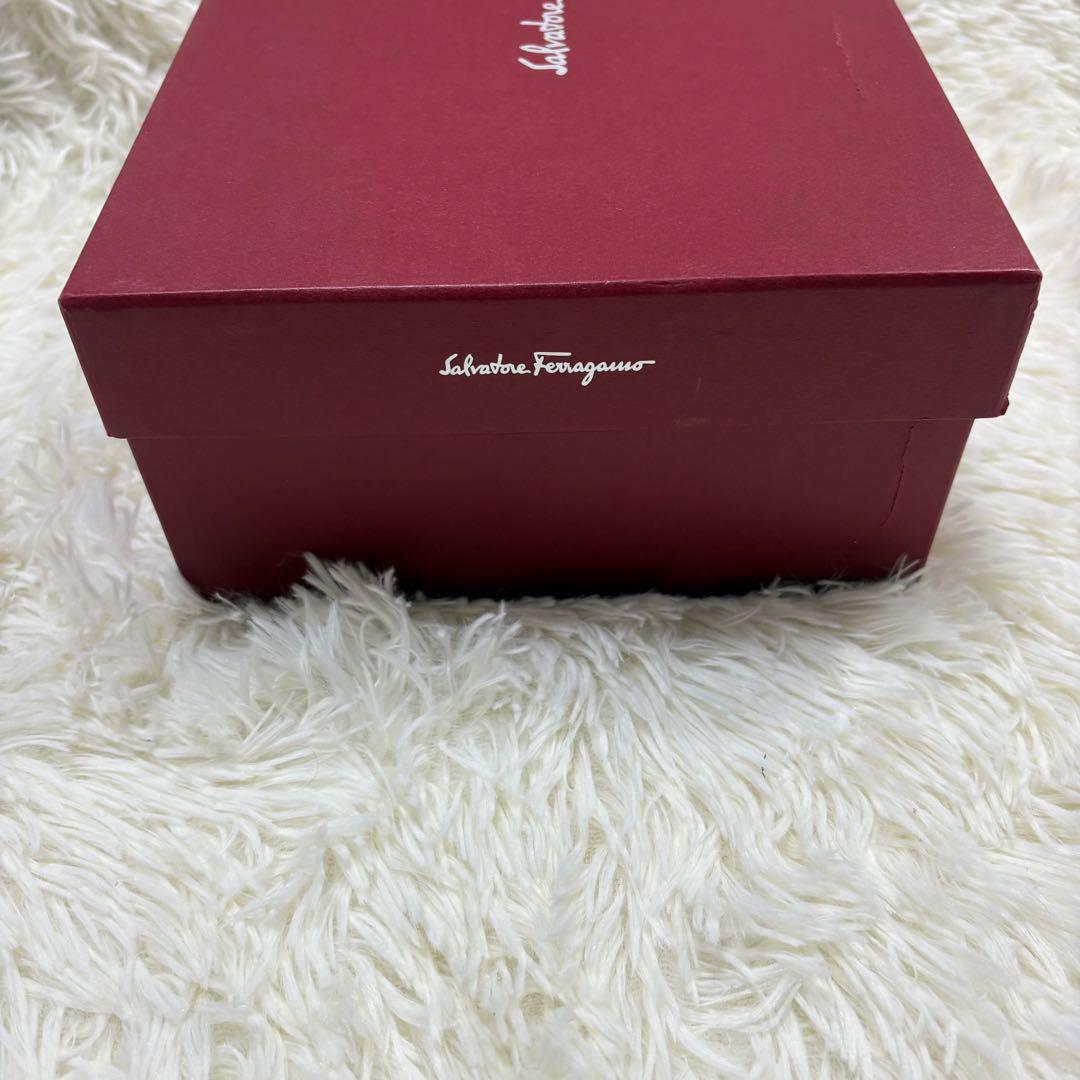 ク*ケ様 サルヴァトーレ　フェラガモ　本革　ローファー　ロゴ　24cm 8 ミン