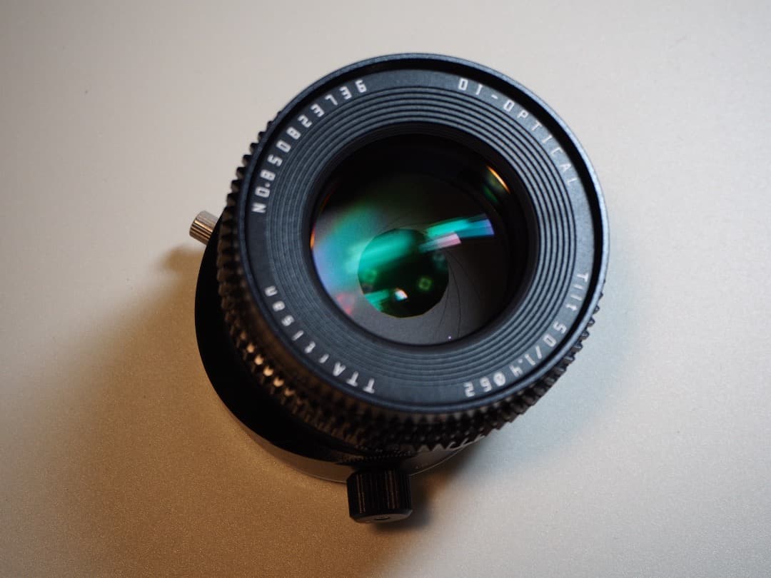 銘匠光学 TTArtisan 50mm F1.4 チルトレンズ Lマウント