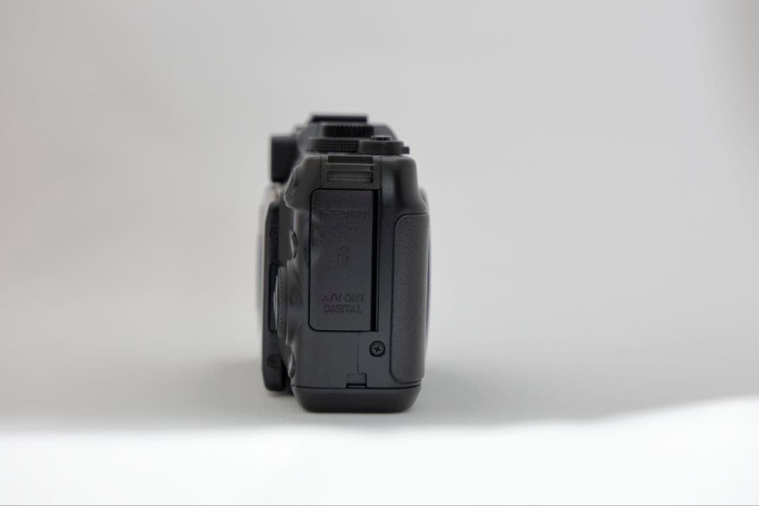 【美品】CANON PowerShot G11 1000万画素　カメラポーチ付