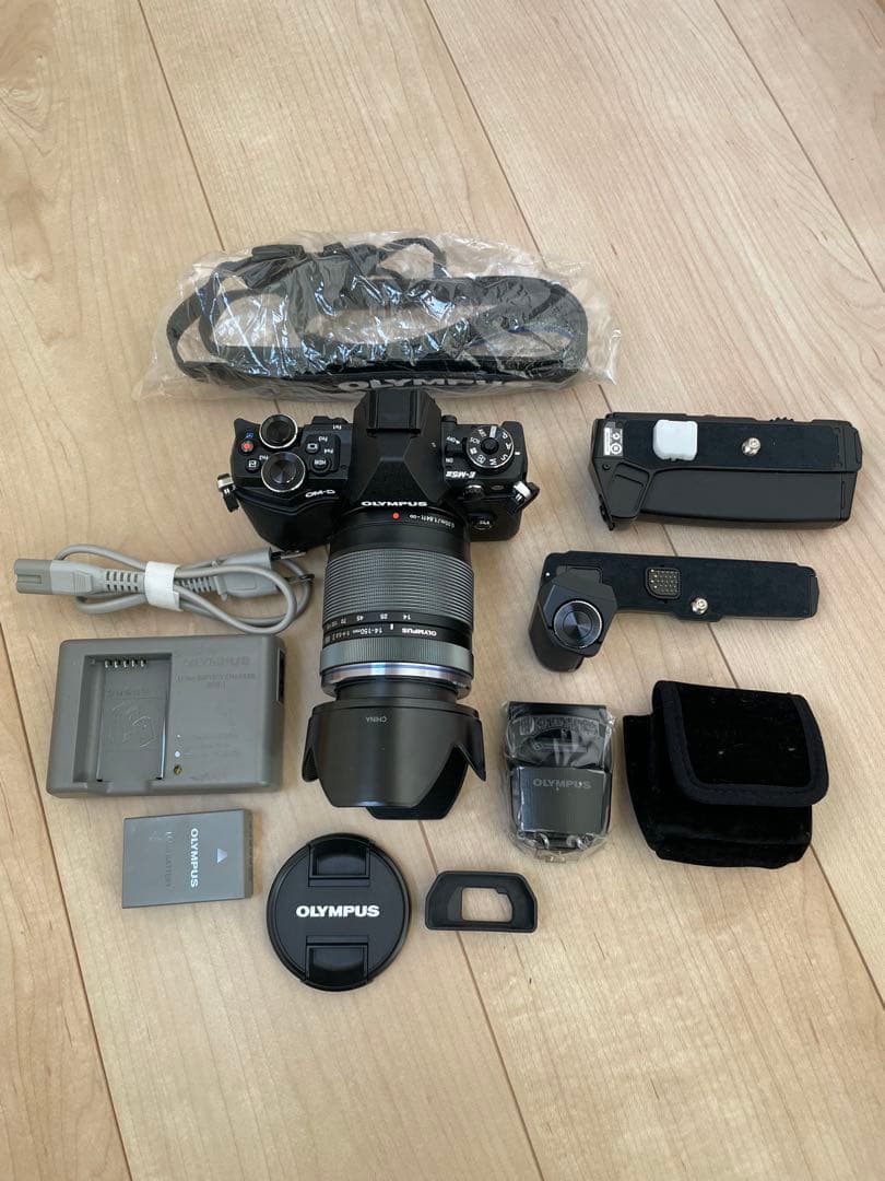 OLYMPUS OM-D E-M5 Mark II レンズ付き