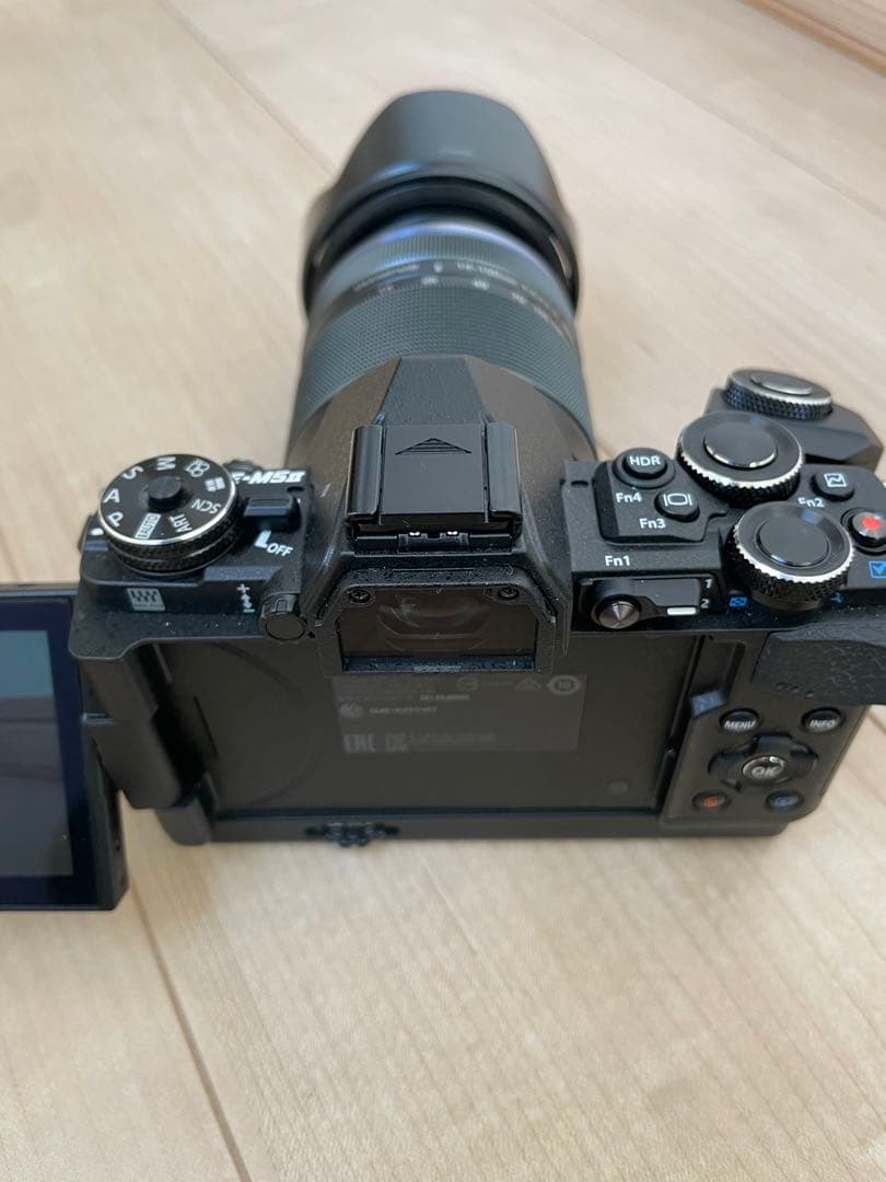 OLYMPUS OM-D E-M5 Mark II レンズ付き