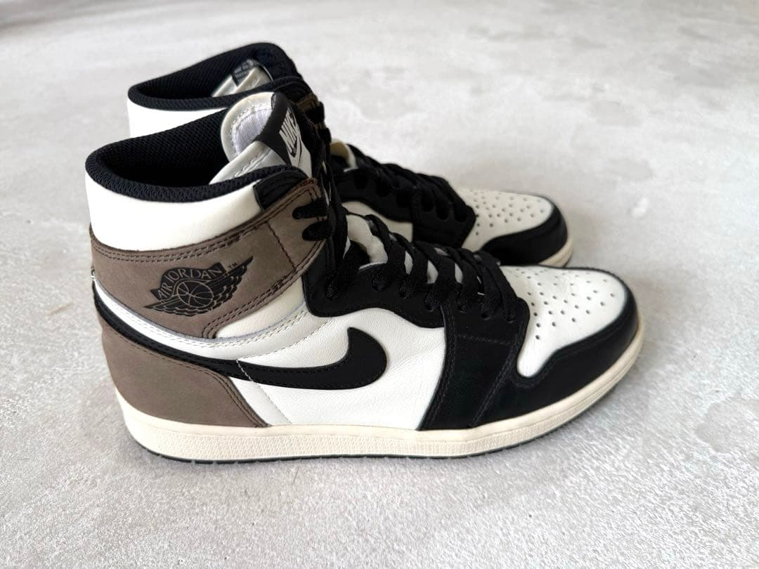 Nike Air Jordan 1 ハイカット スニーカー ダークモカ