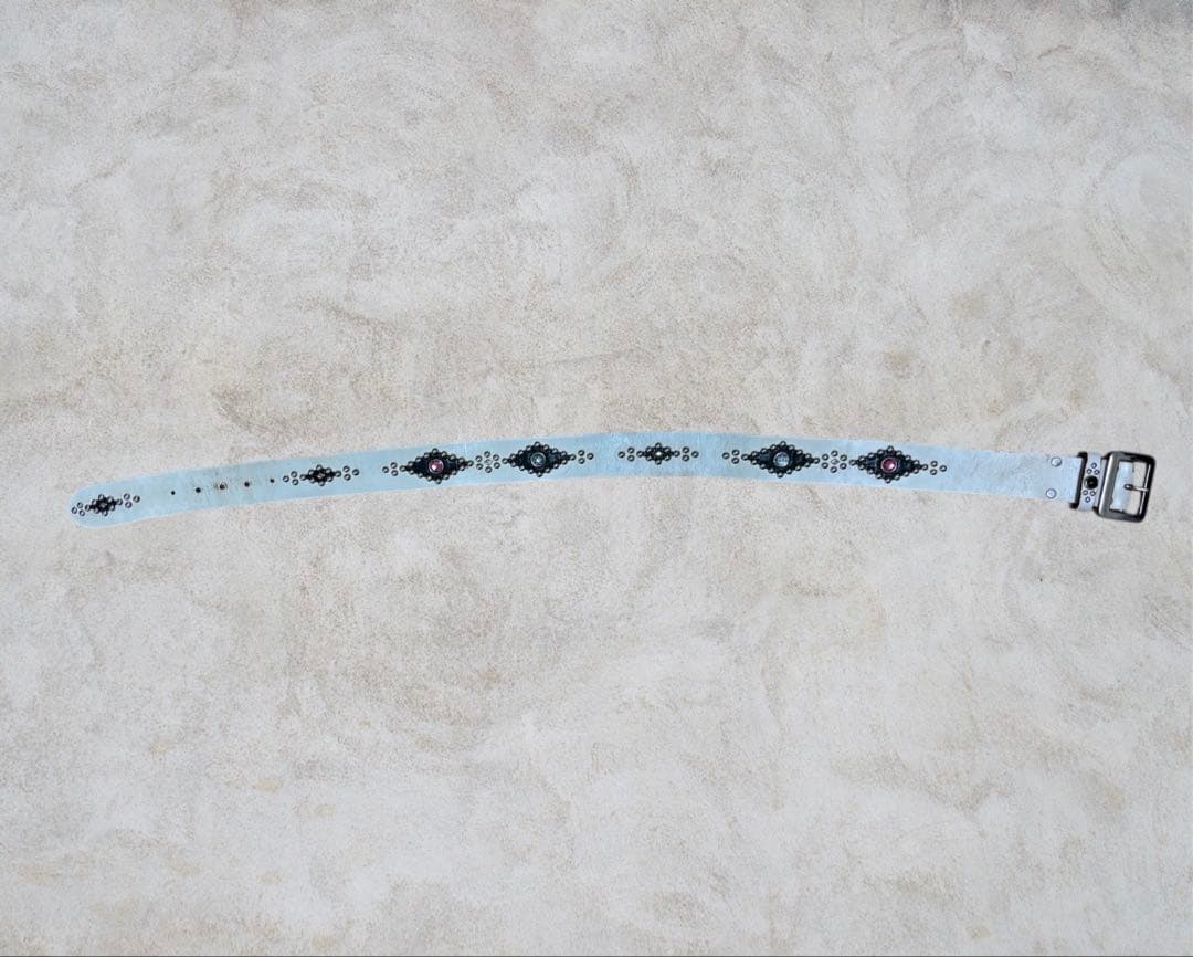 ウルフズヘッドスタッズベルト