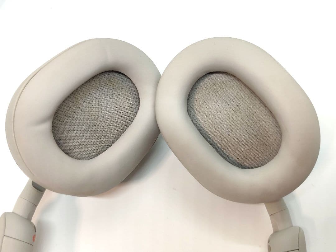 ソニーWH-1000XM5ワイヤレスヘッドホン　中古品