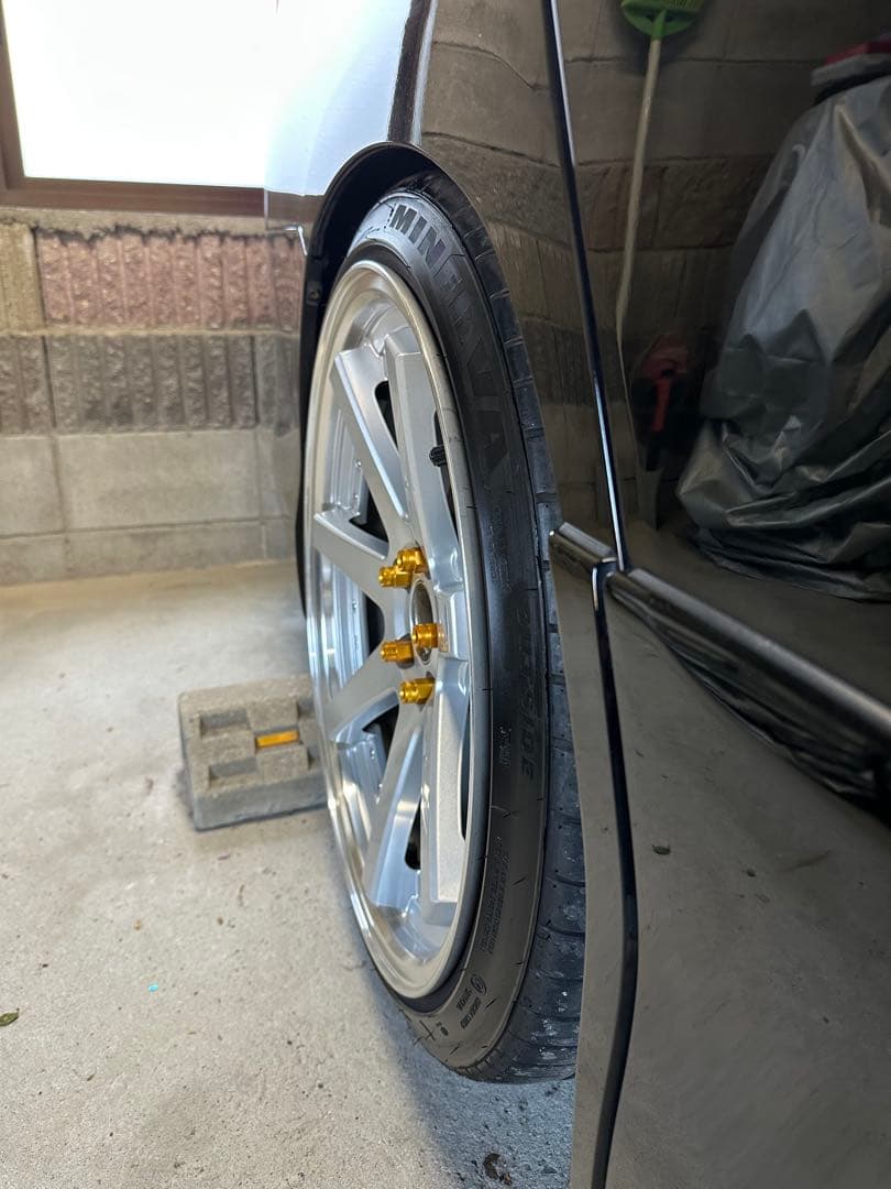 ケンメル 20インチ コンケイブ 9.5j +40 通し 逆ぞり 114.3