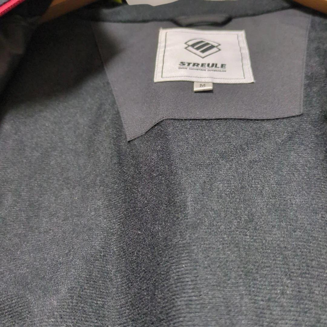 きれいです　STREULE　シュトロイレ　スノーボードウェア