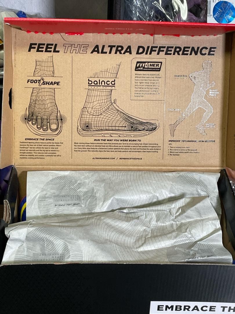 新品　ALTRA アルトラ　エスカランテレーサーコロラドUS7　25～25.5