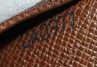 ᒪOᑌIՏ ᐯᑌITTOᑎ ルイヴィトン モノグラム 名刺入れ