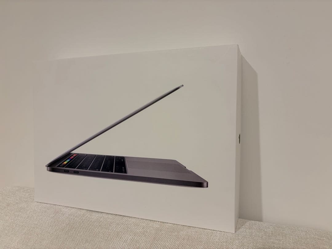 【美品】MacBook Pro 2018 13インチ i5 8GB /512GB