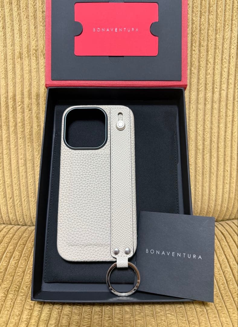 【ほぼ未使用品】ボナベンチュラ iPhone16proケース グレージュ