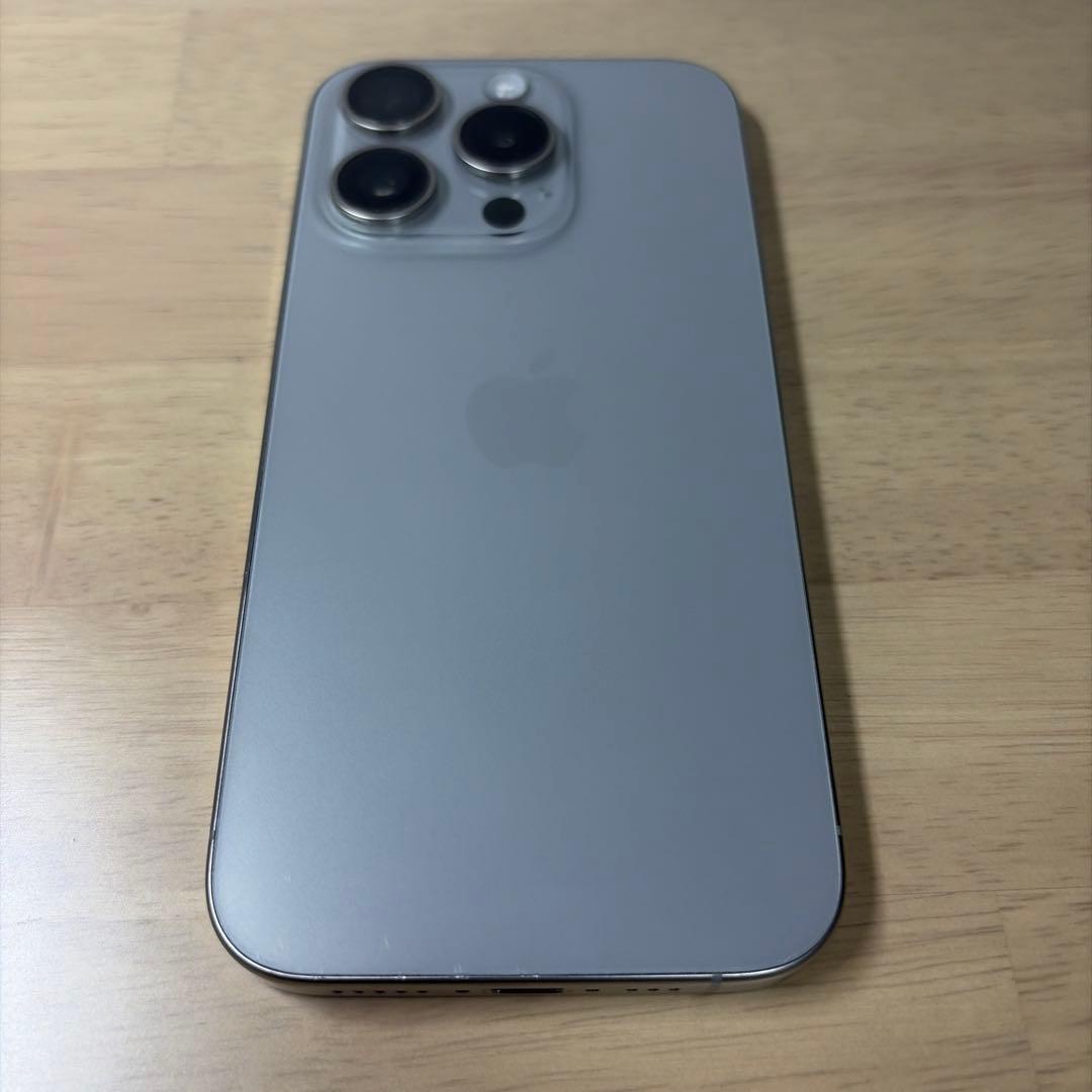 iPhone 15 Pro 256G 本体