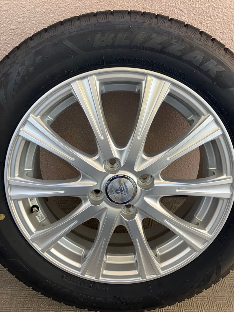 16インチ スタッドレスタイヤ セット　日産用ボルト付き　　引き取り限定