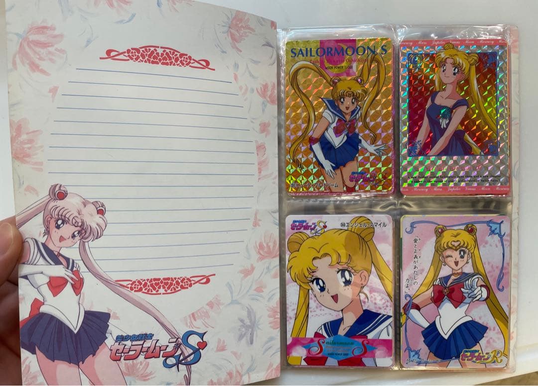大値下げ！希少⭐️セーラームーンカードダス６３枚、ファイルケース