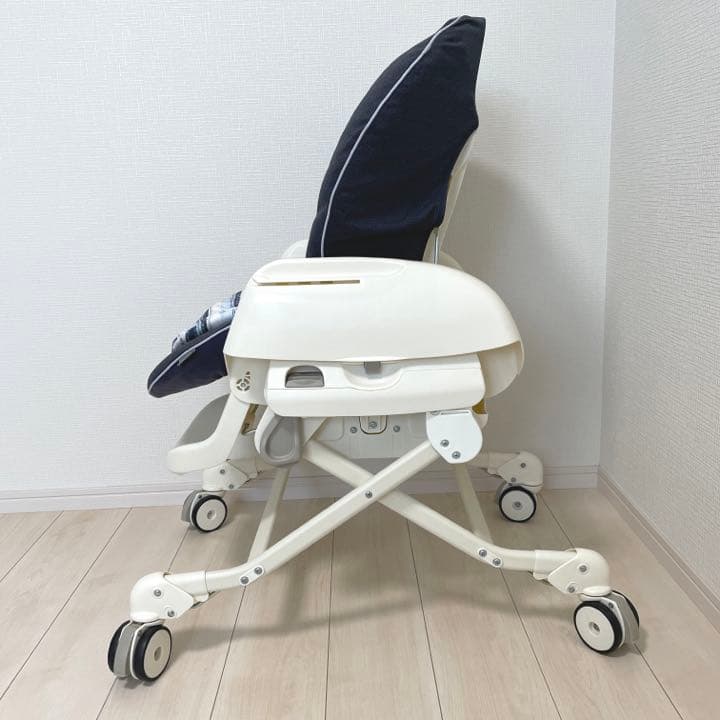 コンビ　ネムリラ4キャス　オートスイングlotta 赤ちゃん本舗特別仕様