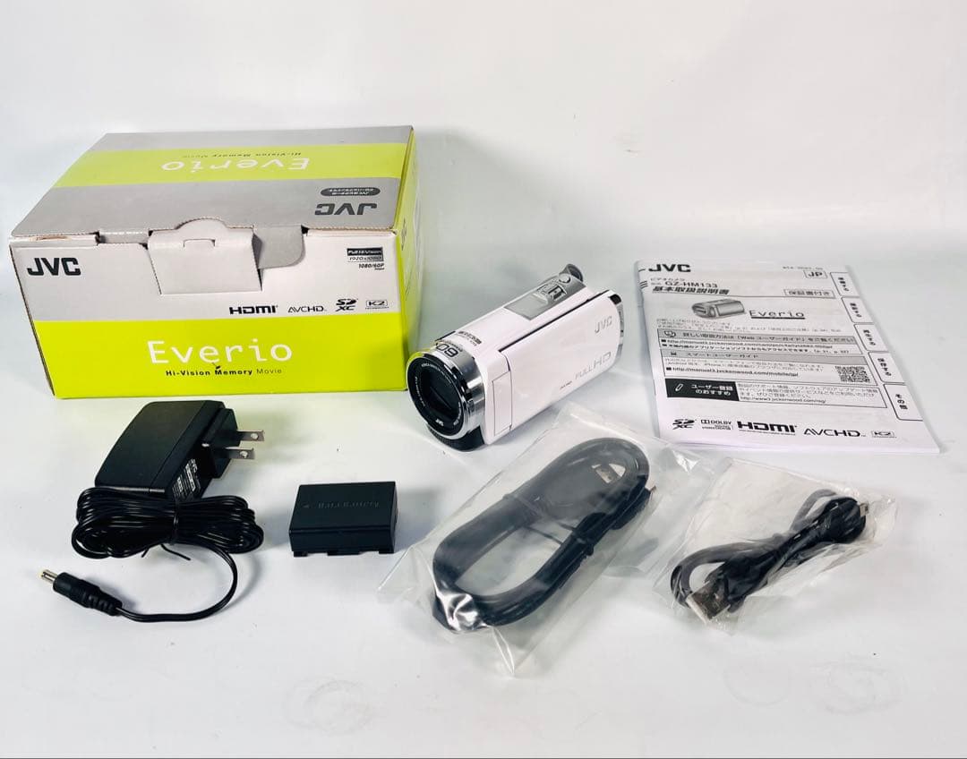 【新品同様】 JVC Everio GZ-HM133 ビデオカメラ ホワイト