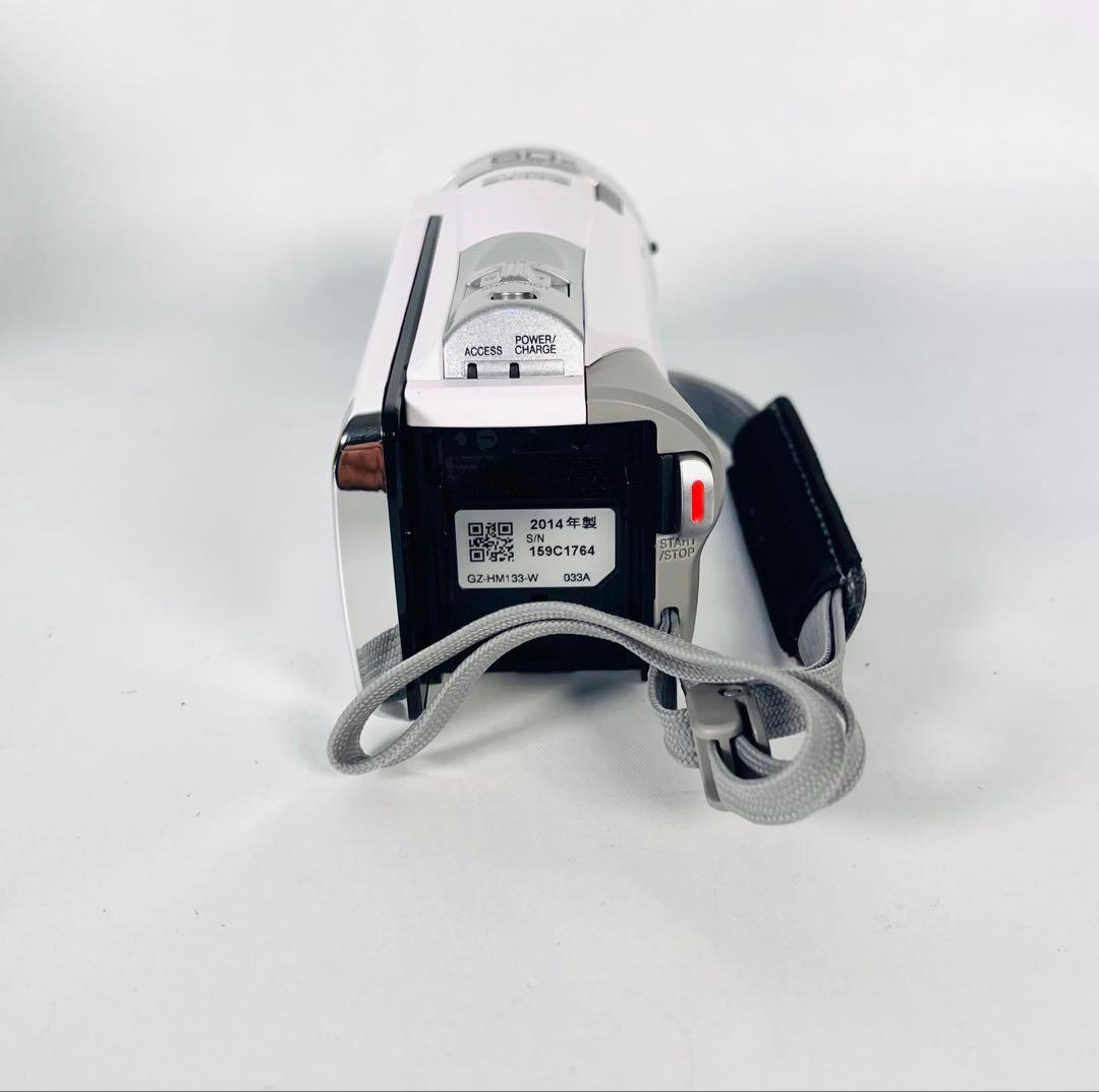 【新品同様】 JVC Everio GZ-HM133 ビデオカメラ ホワイト