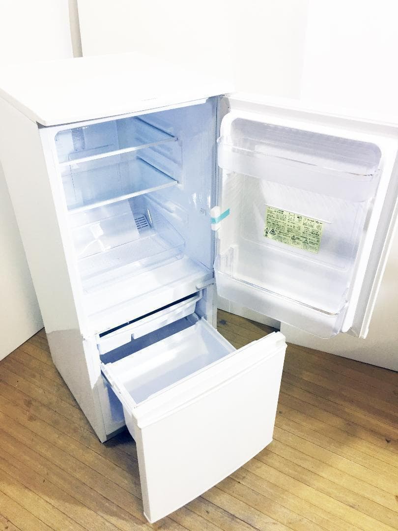 送料無料★2017◆中古★SHARP 137L 冷蔵庫【SJ-D14C-W】