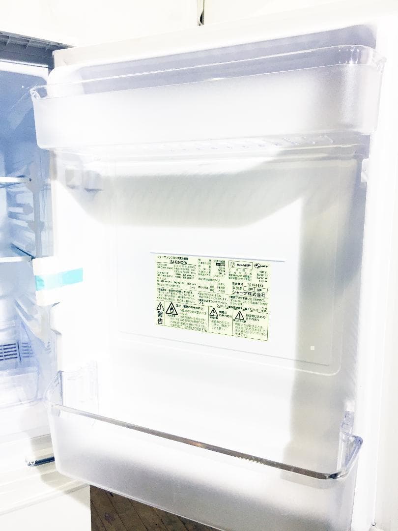 送料無料★2017◆中古★SHARP 137L 冷蔵庫【SJ-D14C-W】