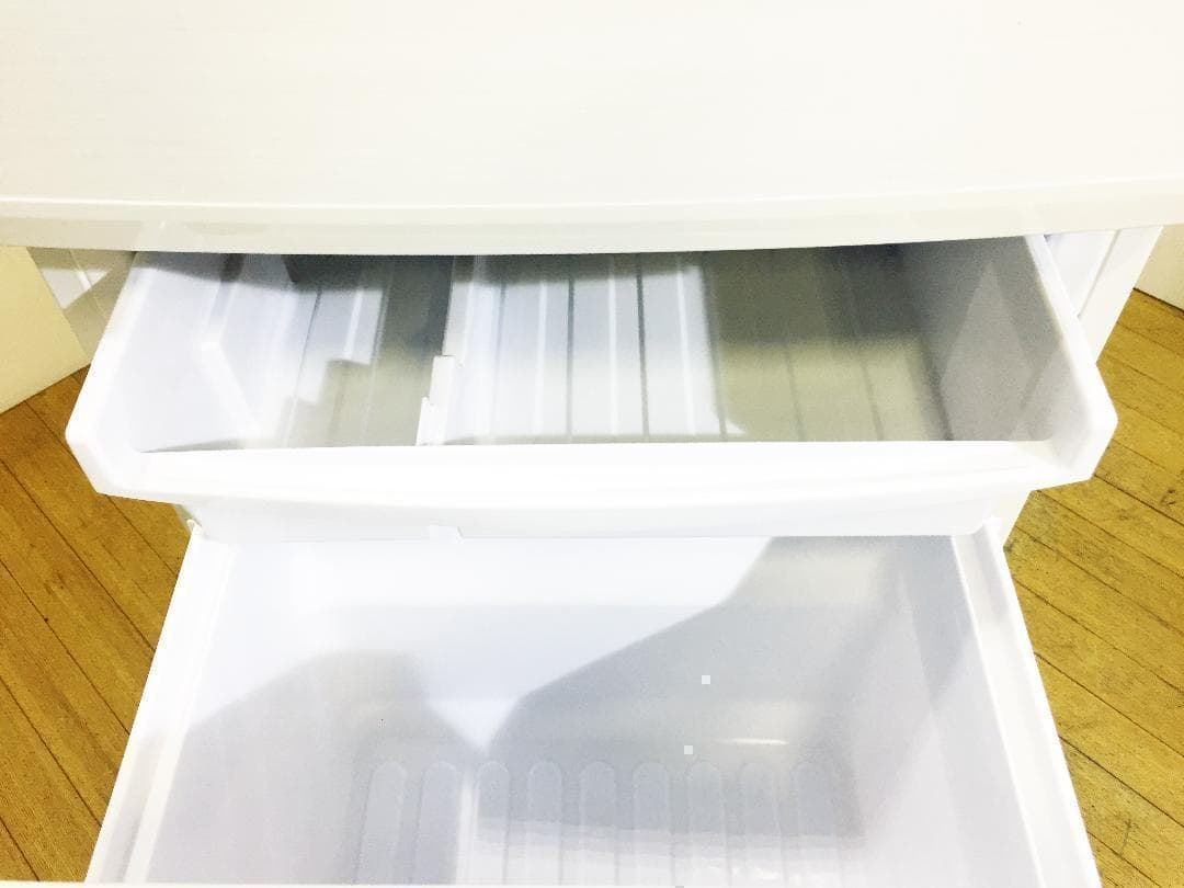 送料無料★2017◆中古★SHARP 137L 冷蔵庫【SJ-D14C-W】