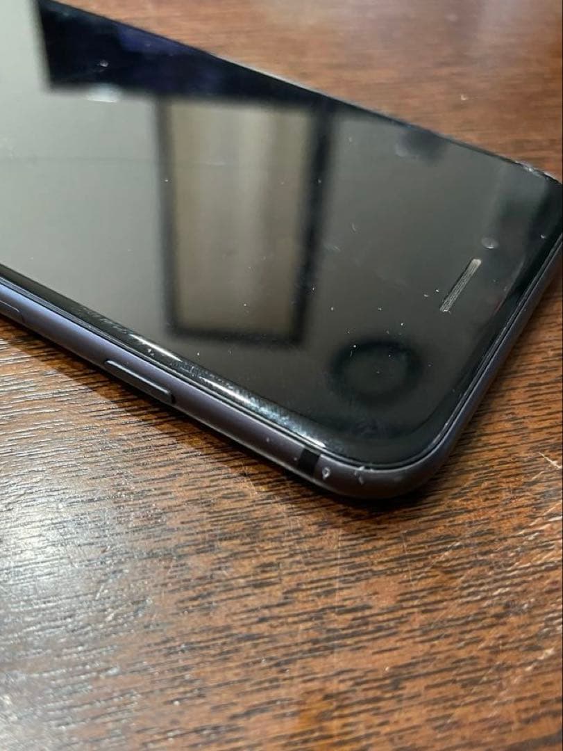 お*り様 iPhone8 64gb SIMフリー（ロックなし）※画面割れ