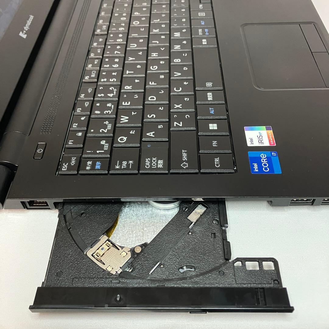 美品 dynabook B65 11世代 i7 16GB 512GB 15.6型