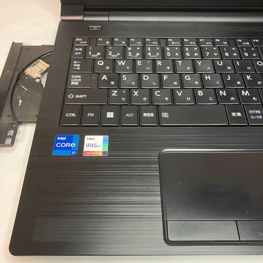 美品 dynabook B65 11世代 i7 16GB 512GB 15.6型