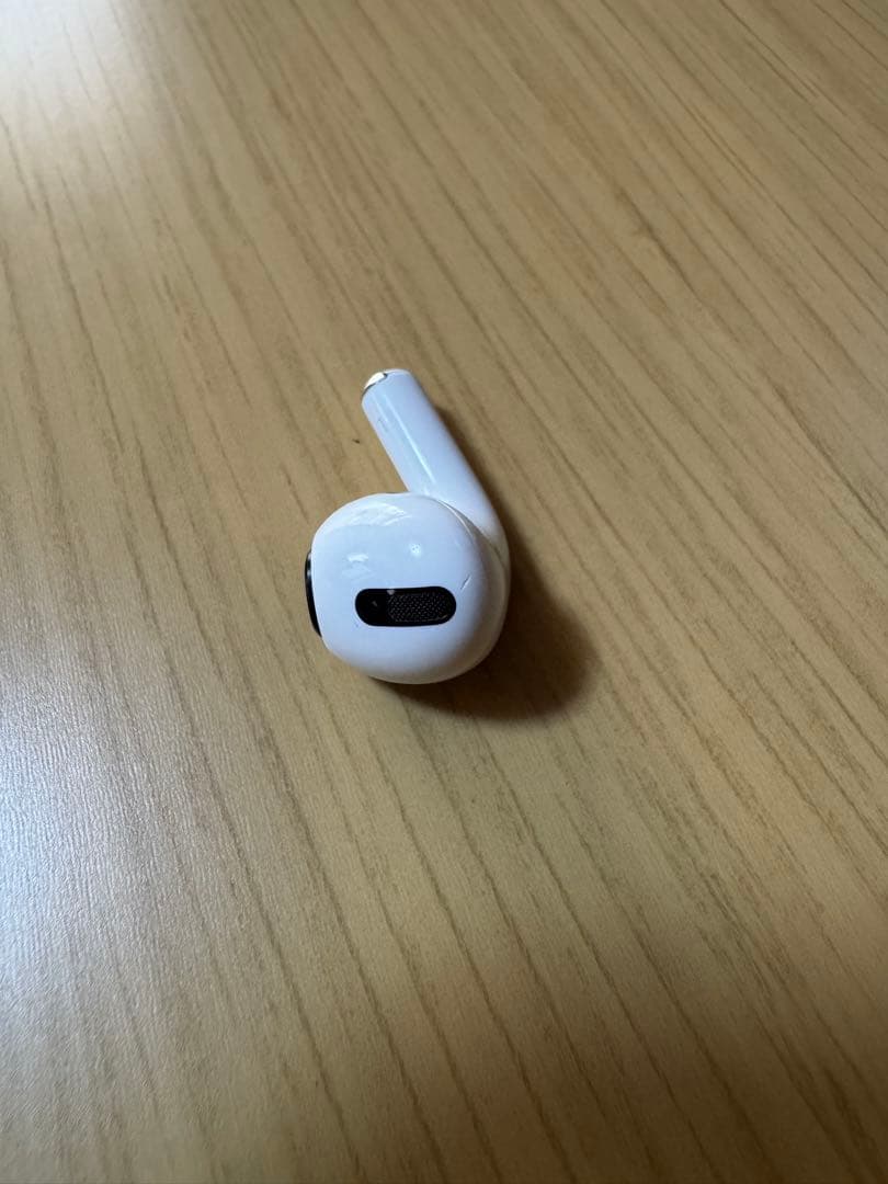 AirPods Pro 第1世代 ケース付【イヤーピースなし】
