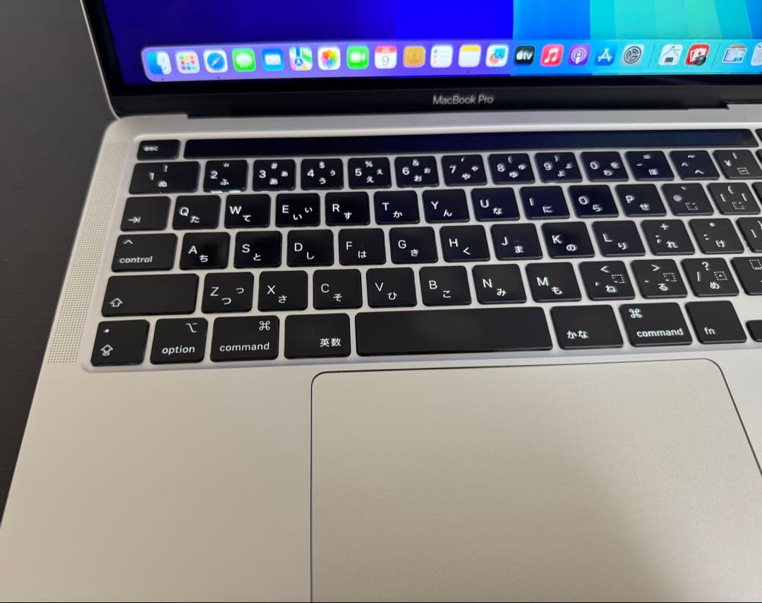 MacBook Pro13 2020 i7 32GB 1TB 充放電123回