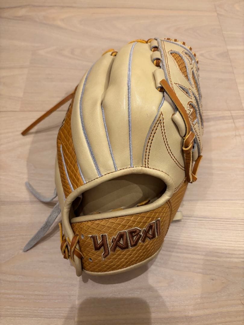 YABAI ヤバイエルエルシー 硬式グローブ クリーム色 ローズ