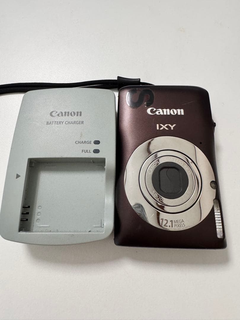 キヤノン／デジタルカメラ／ixy200F 充電器付き