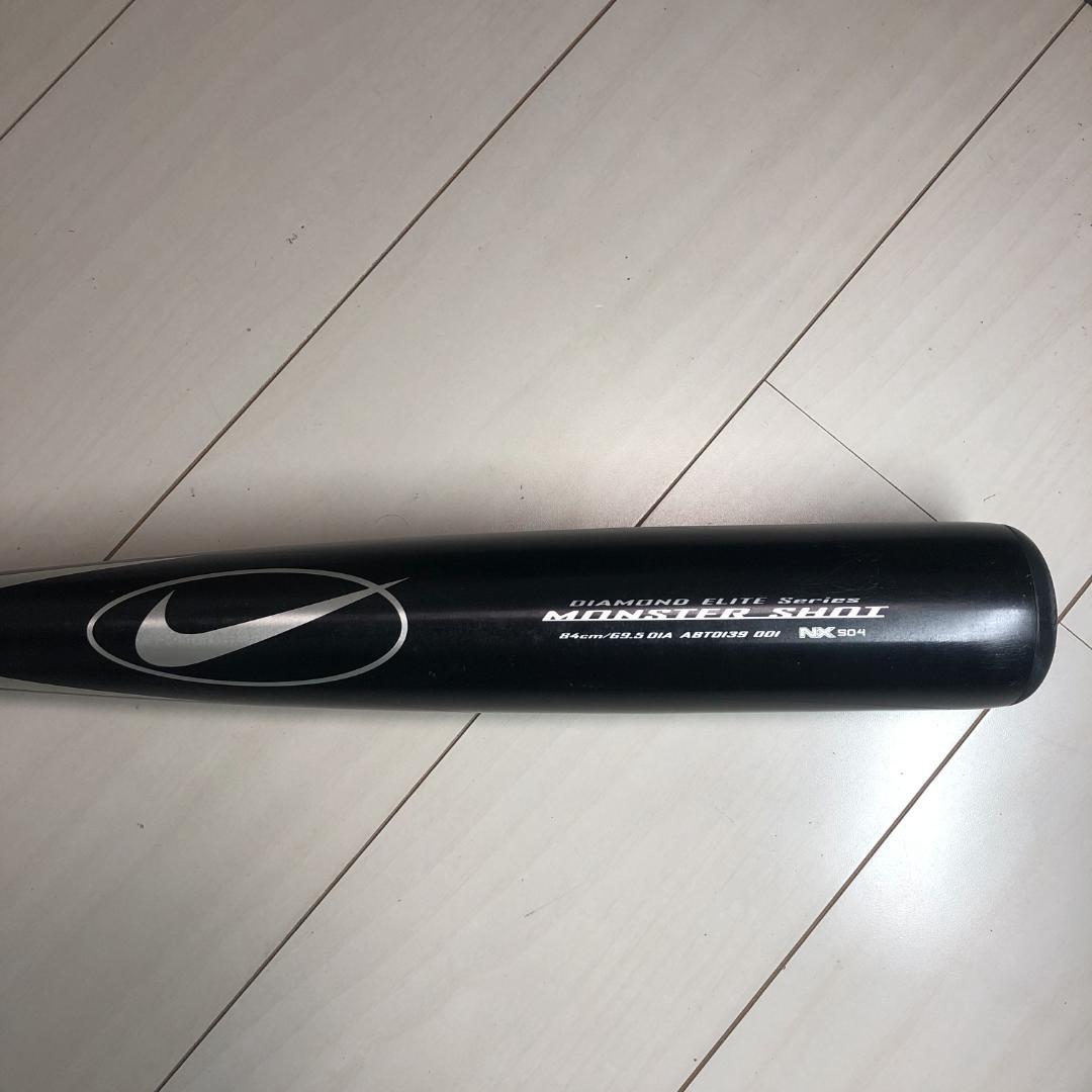 ナイキNIKEダイヤモンドエリート軟式用金属バット84cm6.95DIA720g