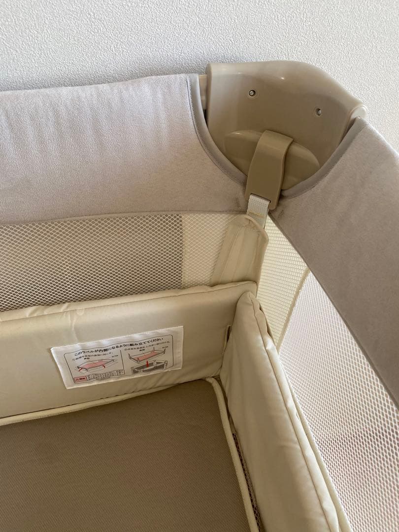 美品 アップリカ ココネル　エアープラスAB/ホワイトベージュ