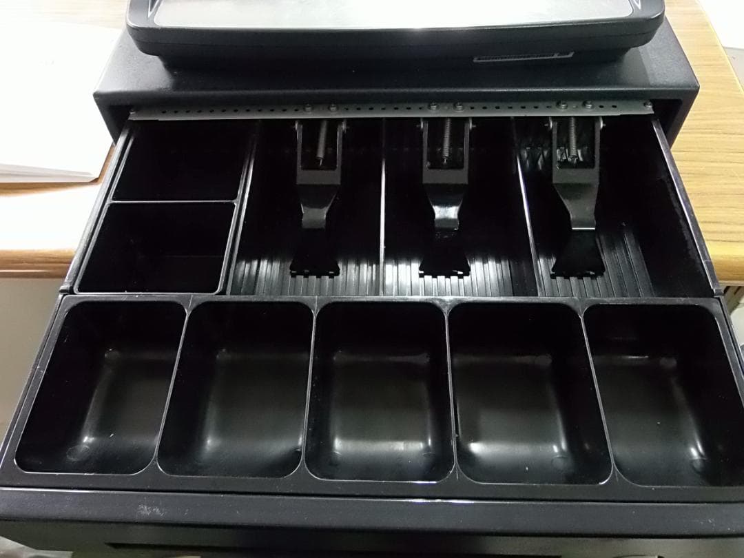 人気の黒115設定無料東芝MA-660物販向10部門　インボイス対応レジスター