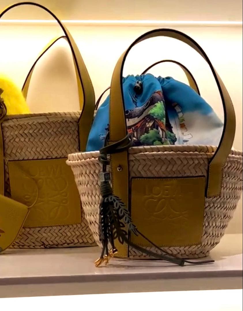 LOEWE ×ハウルの動く城 ドローストリングポーチ