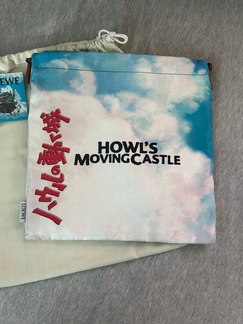 LOEWE ×ハウルの動く城 ドローストリングポーチ