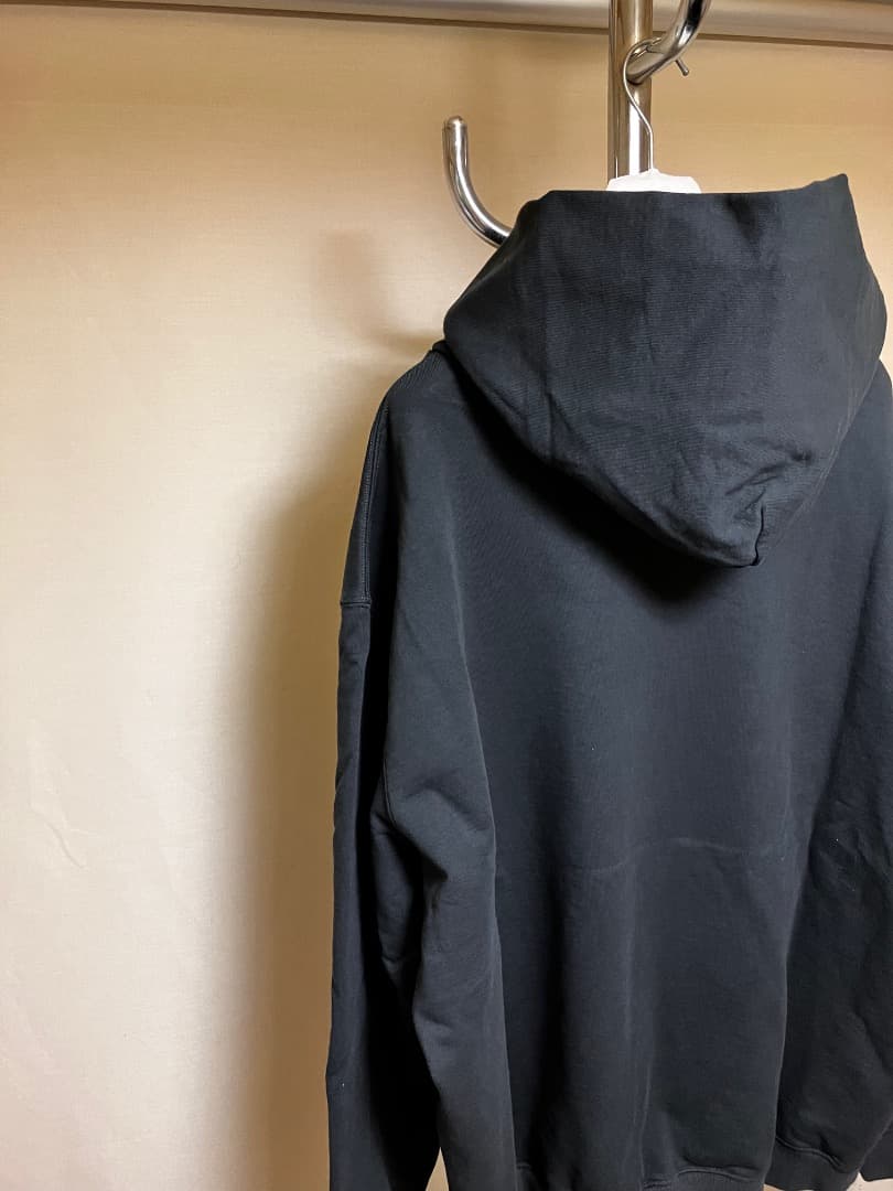 新品 L メゾンマルジェラ 23aw 反転ロゴ パーカー 黒黒 17784