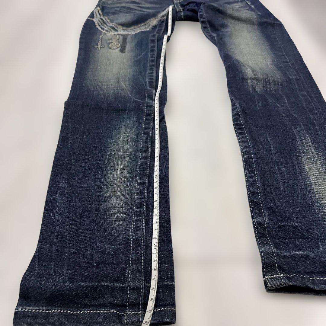 RED PEPPER 新品に近く美品 刺繍入りデニムパンツ