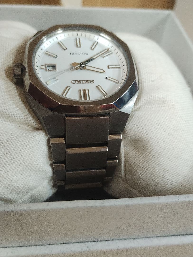 SEIKOアストロン腕時計