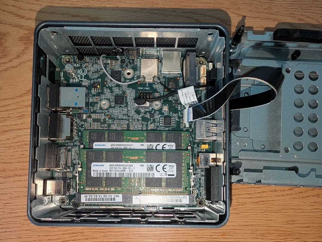 Intel NUC NUC10i7FNH Core i7 ミニPC