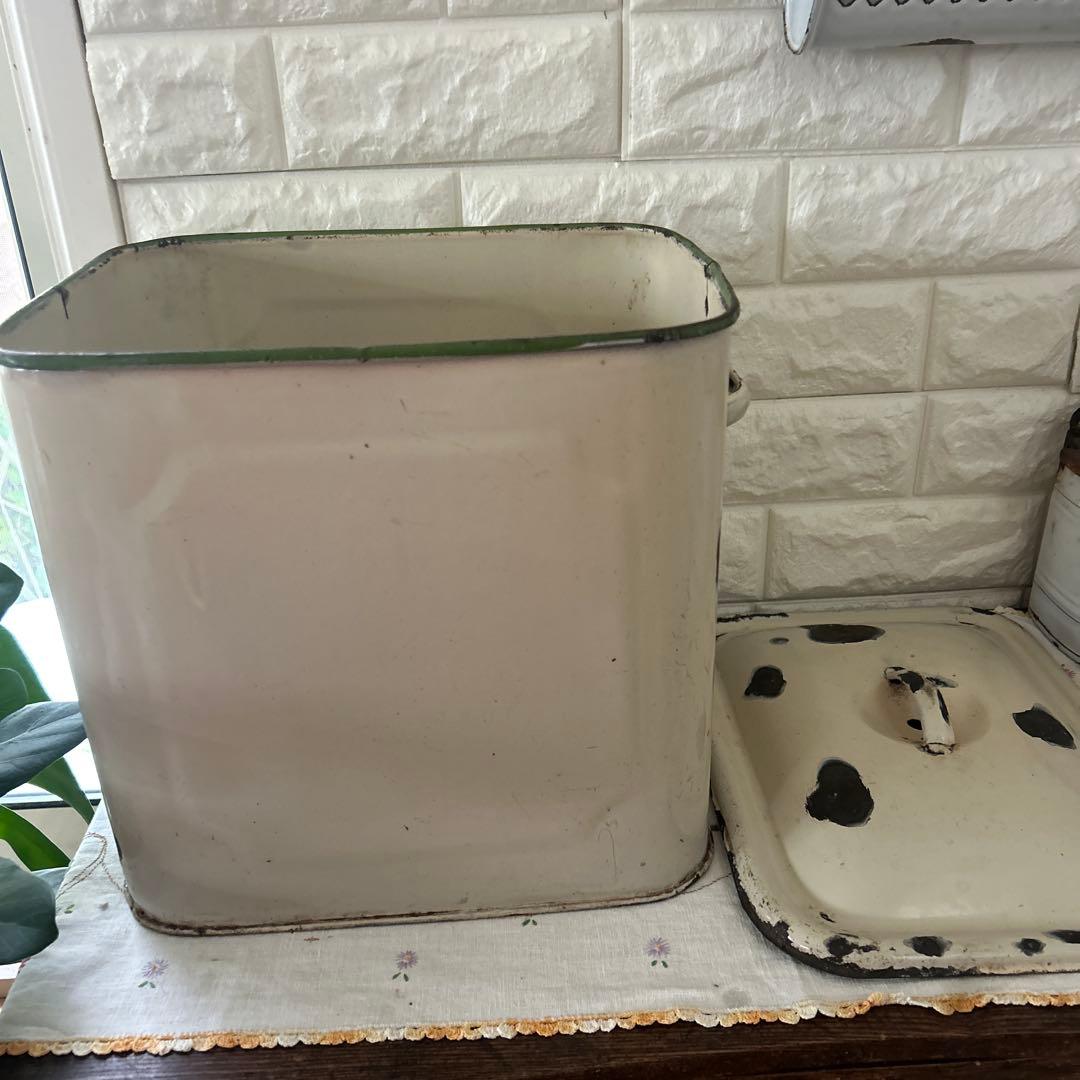 アンティーク　ホーロー　ブレッドボックス　クリーム&グリーン