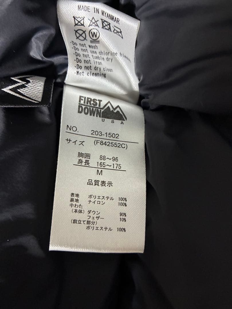 FIRST DOWN ジャケット　ダウンジャケット