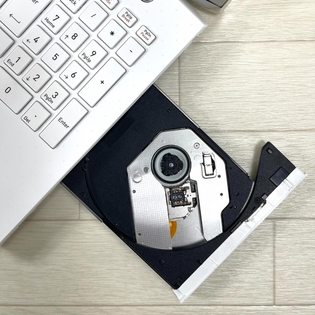 東芝 dynabook 8世代 i7 SSD＋HDD メモリ16 ノートパソコン