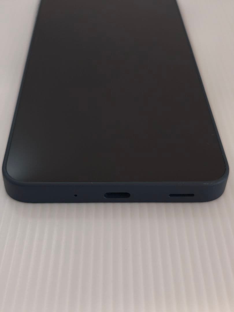 中古 美品 AQUOS WISH 4 本体のみ