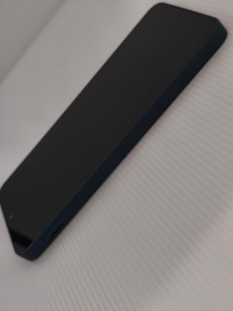 中古 美品 AQUOS WISH 4 本体のみ